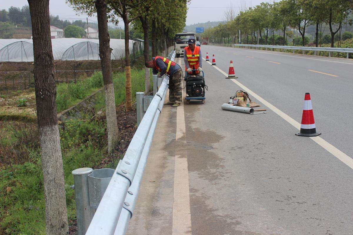 公路波形護欄平時應該怎么維護呢？