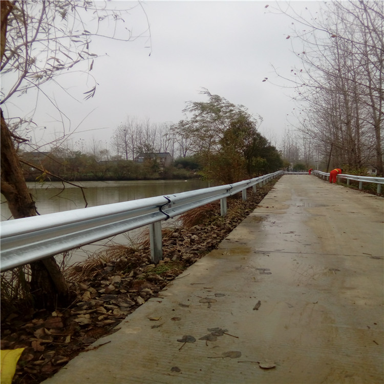 浙江公路護欄多少錢一米？